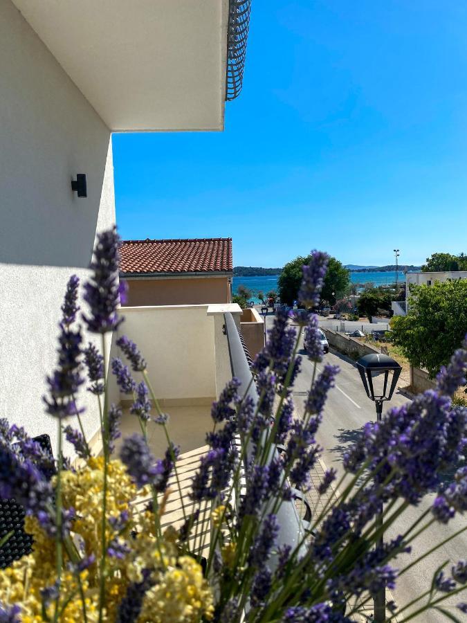 Apartments Dalmatino Vodice Exterior photo
