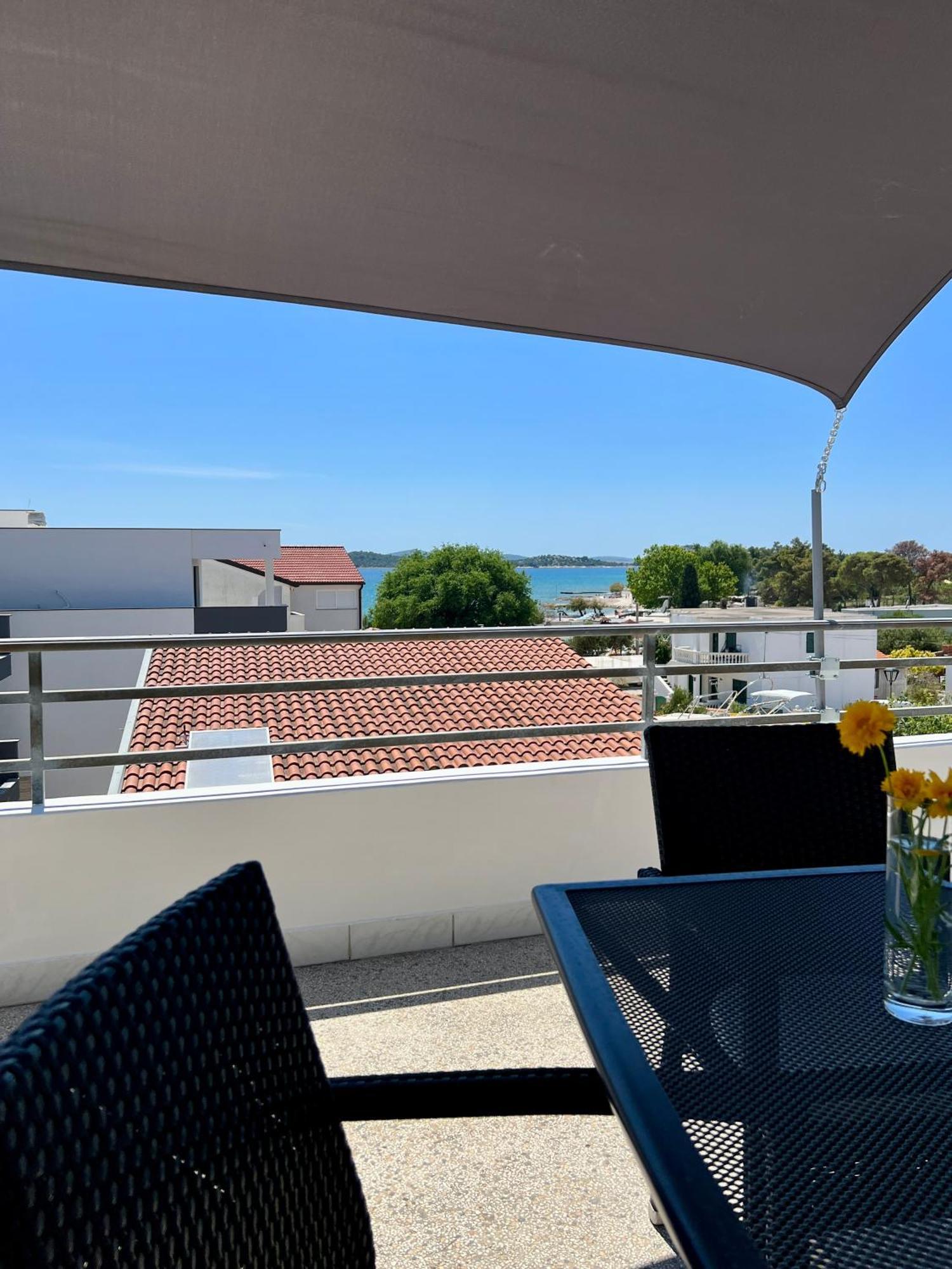 Apartments Dalmatino Vodice Exterior photo
